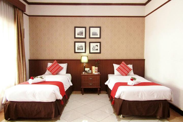 Room 8 of 31