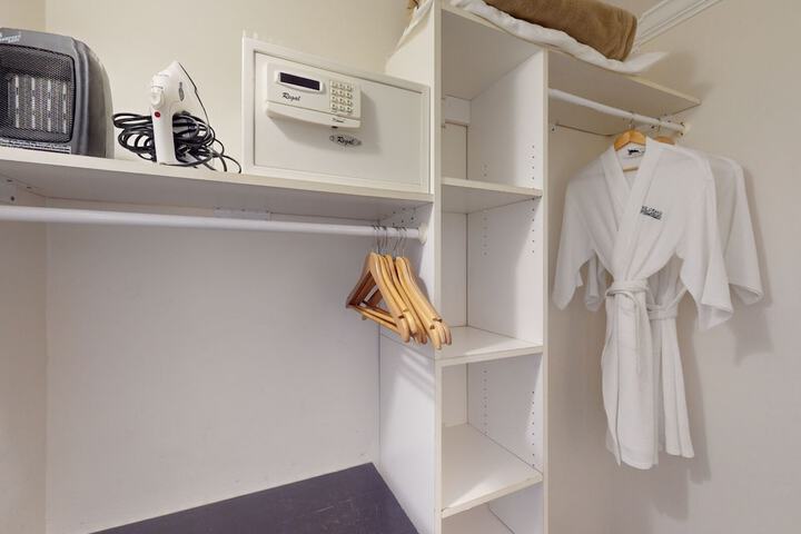 Room 85 of 183