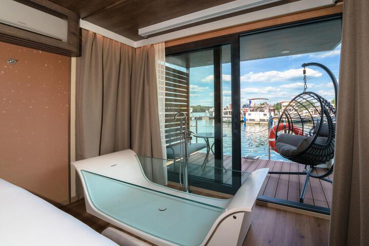 Royale Escale Torcy