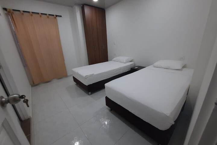 Room 4 of 11