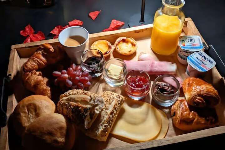 Breakfast/Coffee Service 34 of 37