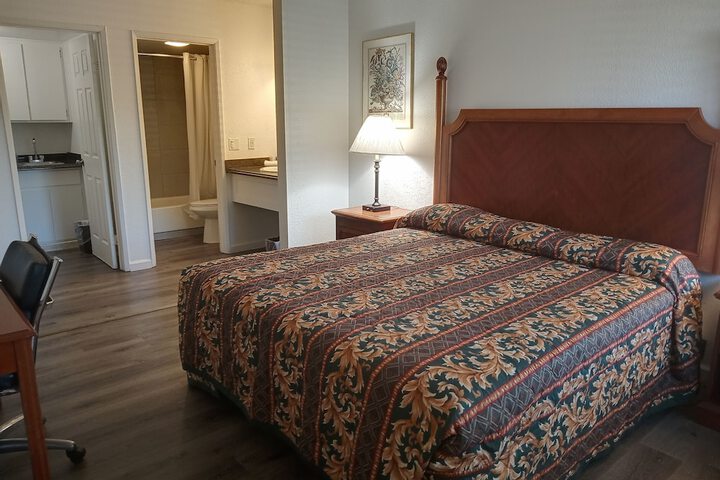 Room 8 of 41