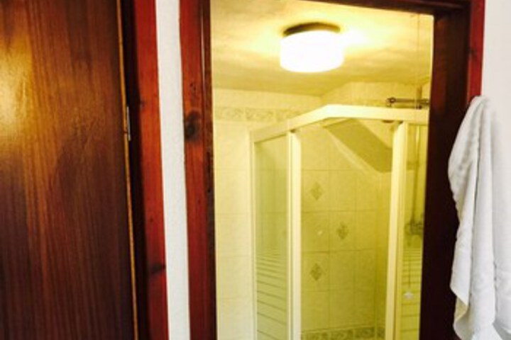 Room 19 of 70