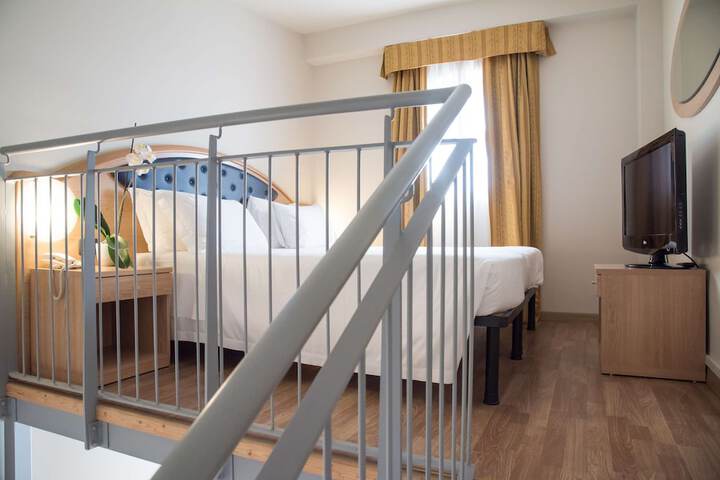 Room 20 of 39