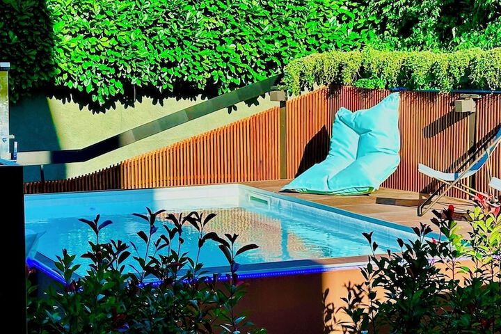 Pool 75 of 97