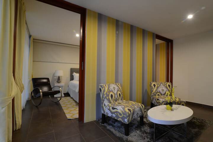 Room 6 of 85