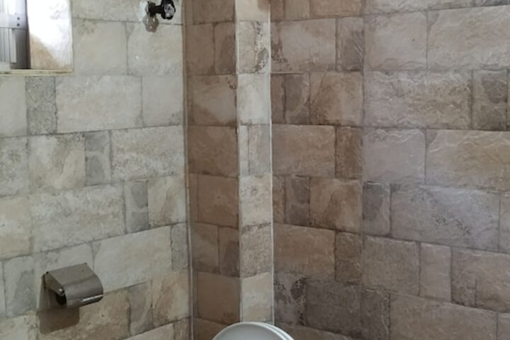 Room 11 of 27