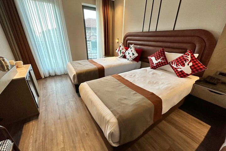 Room 21 of 96