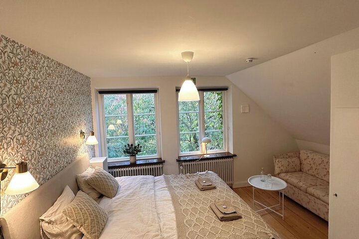 Room 12 of 34