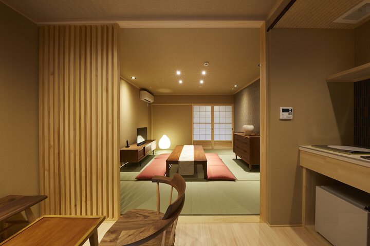 Room 27 of 54