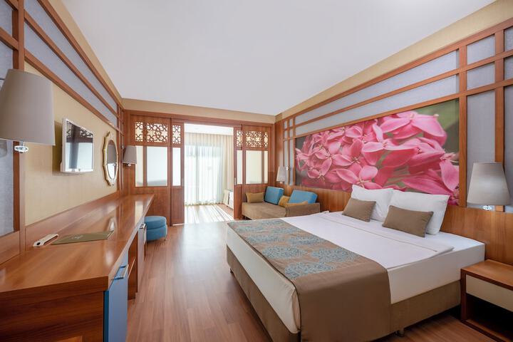 Room 55 of 176