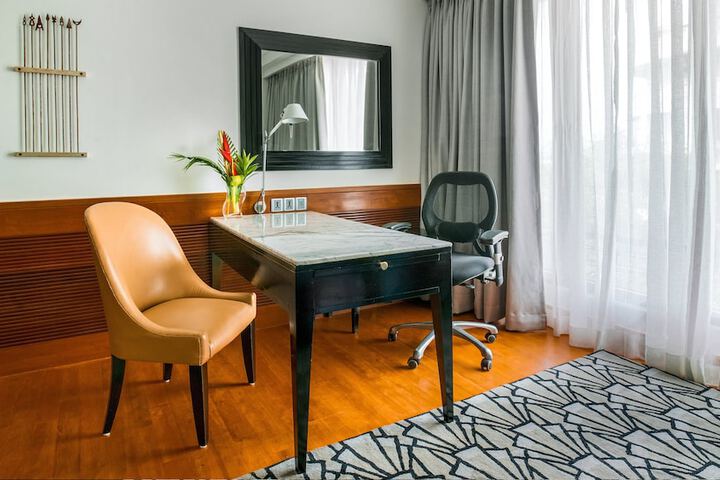 Room 8 of 159