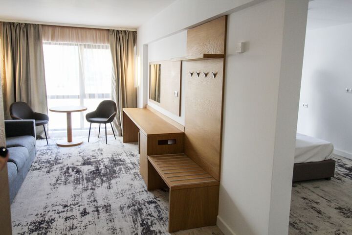 Room 9 of 54