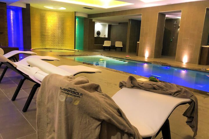 Pool 25 of 55