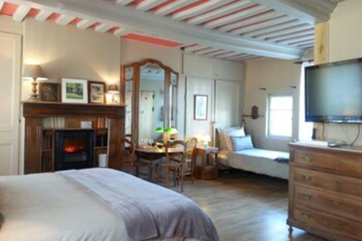 Room 12 of 44
