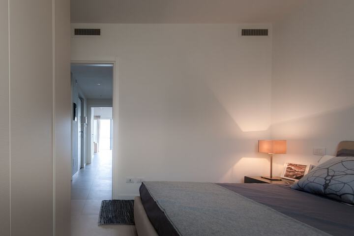 Room 73 of 156
