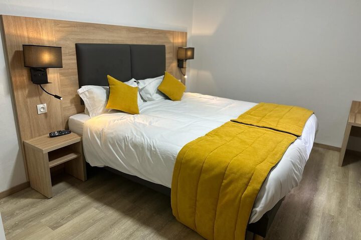 Room 6 of 22