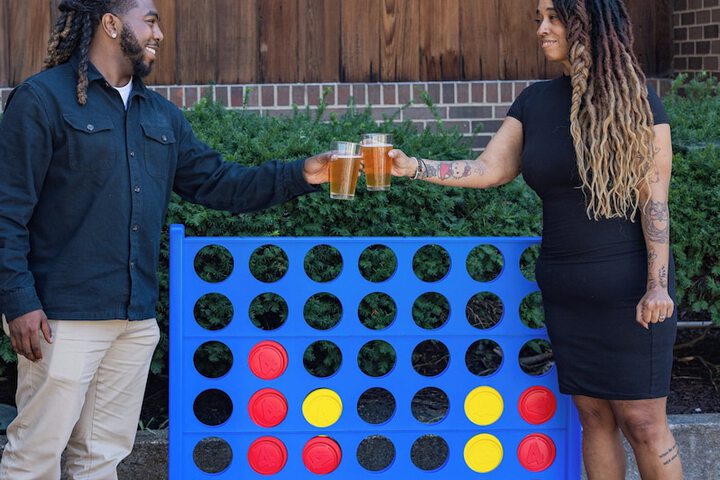 Electric vehicle charging station