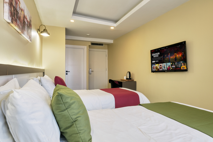 Room 19 of 28