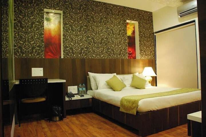Room 10 of 23