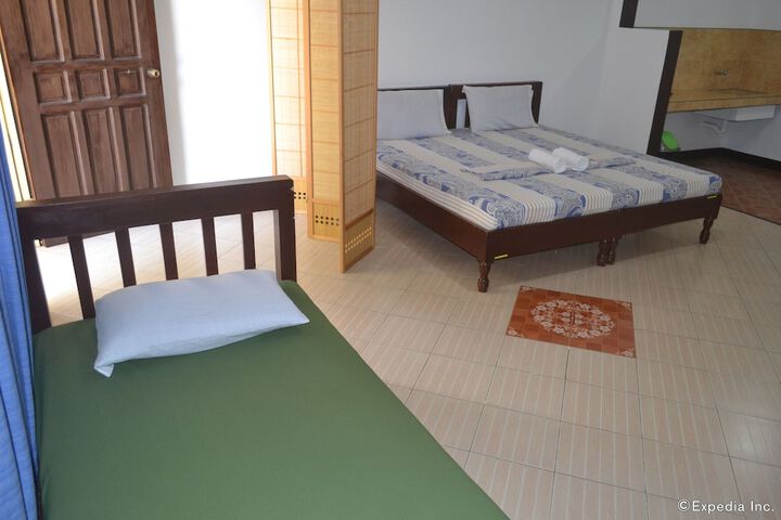 Room 16 of 72