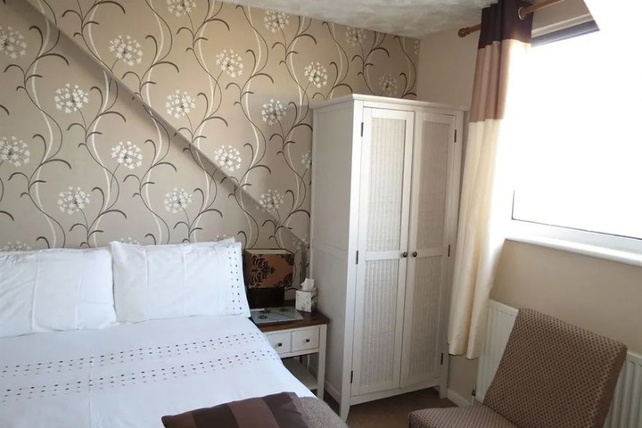 Room 4 of 21