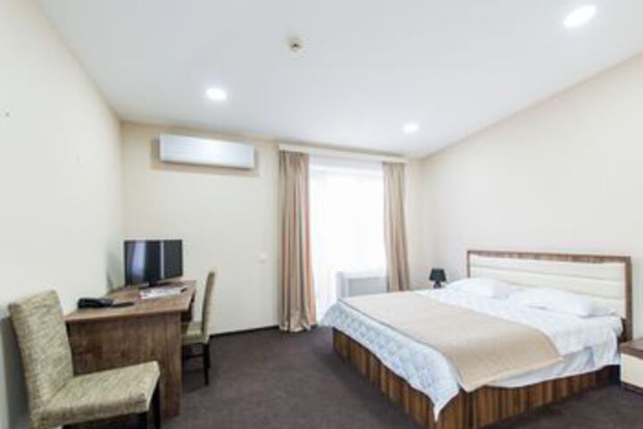 Room 18 of 36