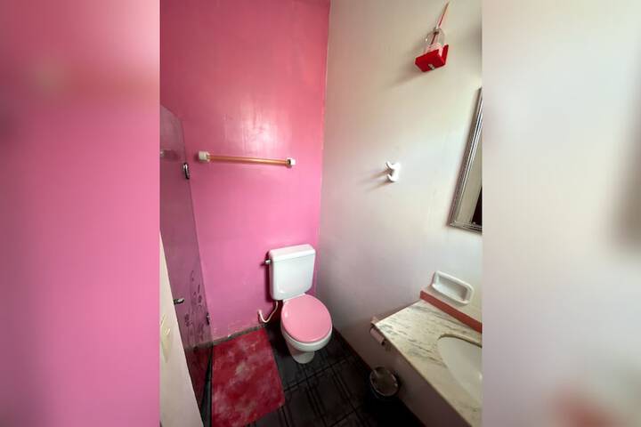 Room 12 of 19