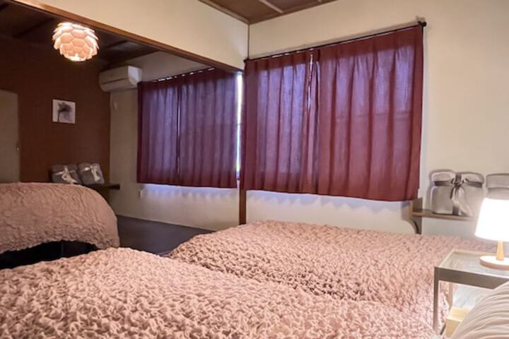 Room 7 of 51