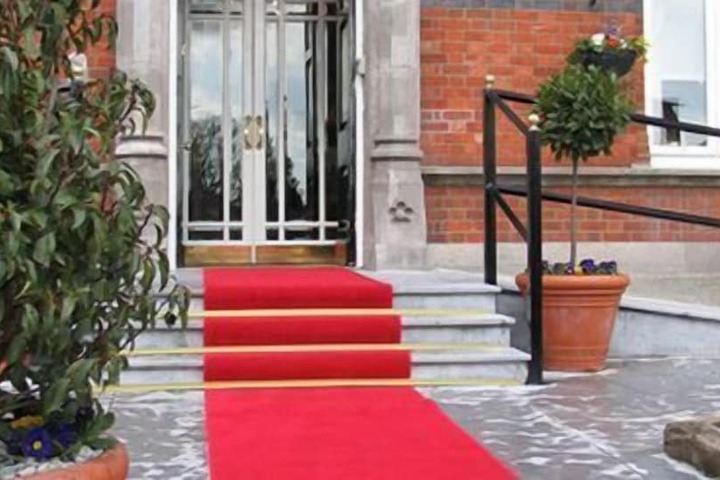 Hotel 8 of 10