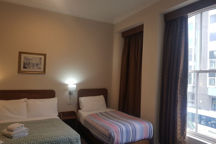 Room 7 of 61