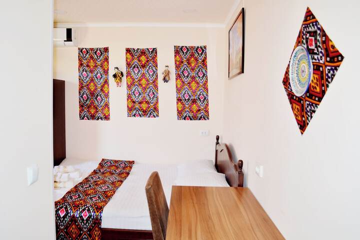 Room 2 of 11