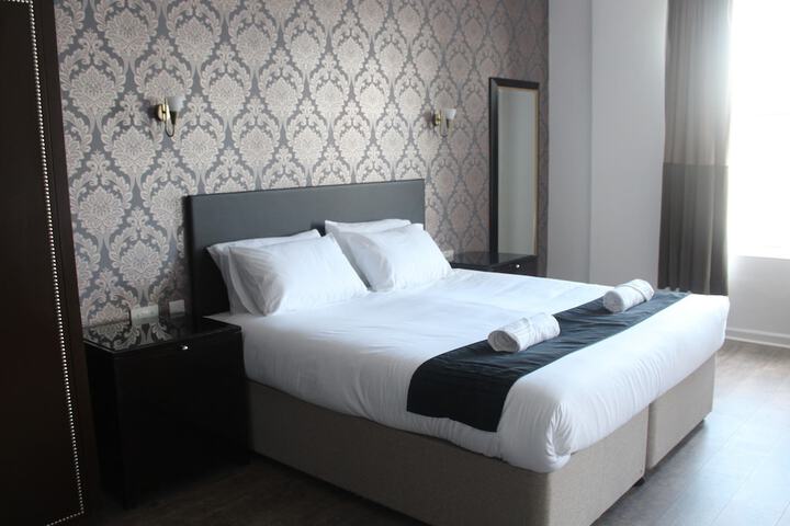Room 15 of 78