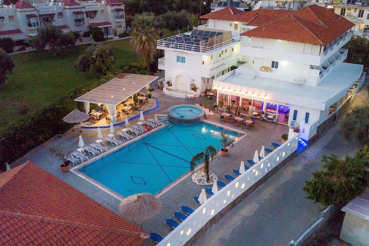 Hotel 87 of 91