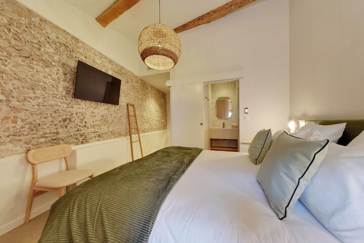 Room 4 of 39