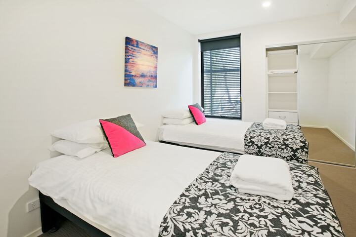 Room 2 of 11