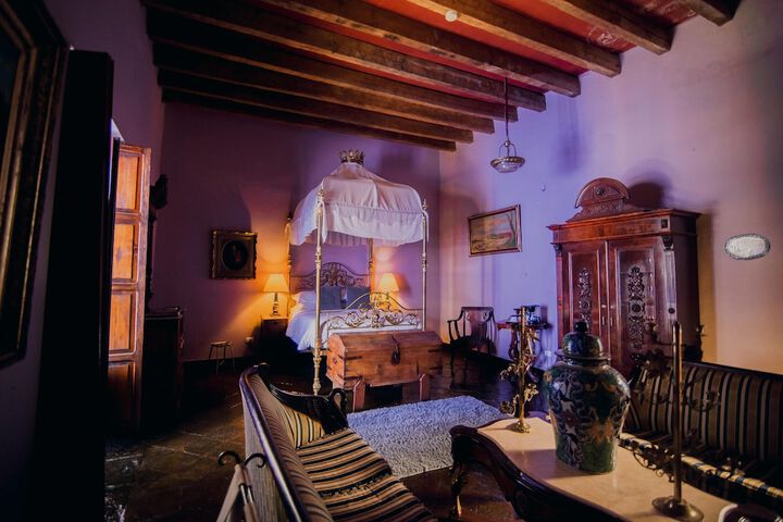 Room 2 of 15