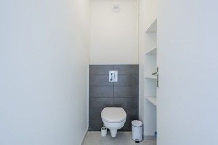 Room 3 of 20