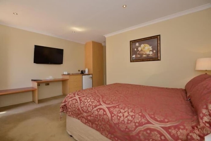Room 3 of 19