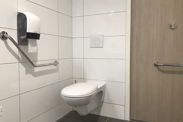 Room 11 of 40