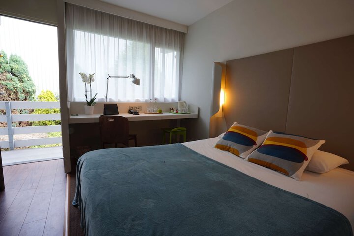 Room 9 of 22