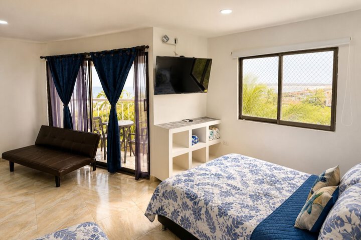 Room 32 of 50
