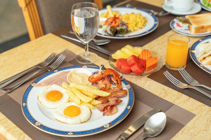 Breakfast/Coffee Service 111 of 140