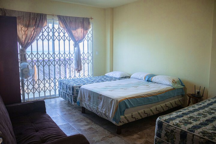 Room 9 of 35