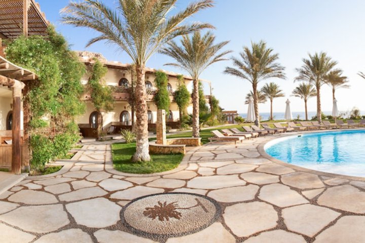 Pool Hotel