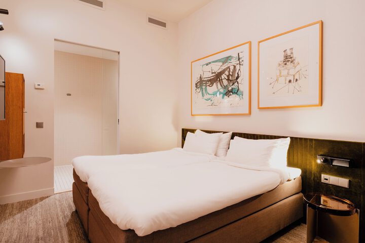 Room 41 of 115
