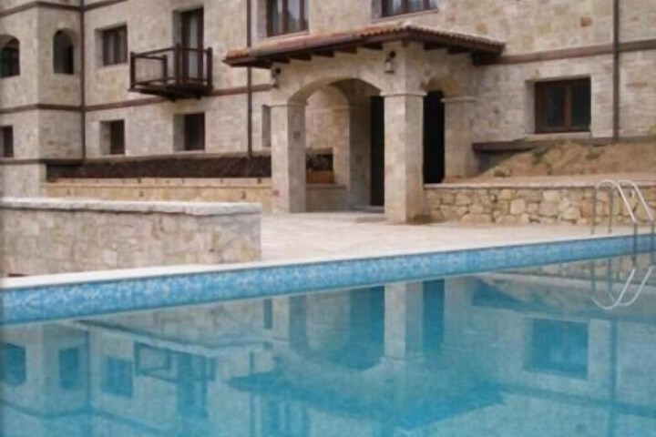 Hotel Pool
