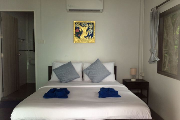 Room 3 of 35