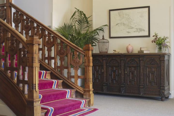 Entrance & Lobby