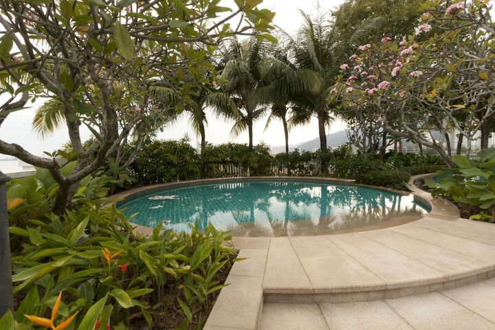 Pool 41 of 59